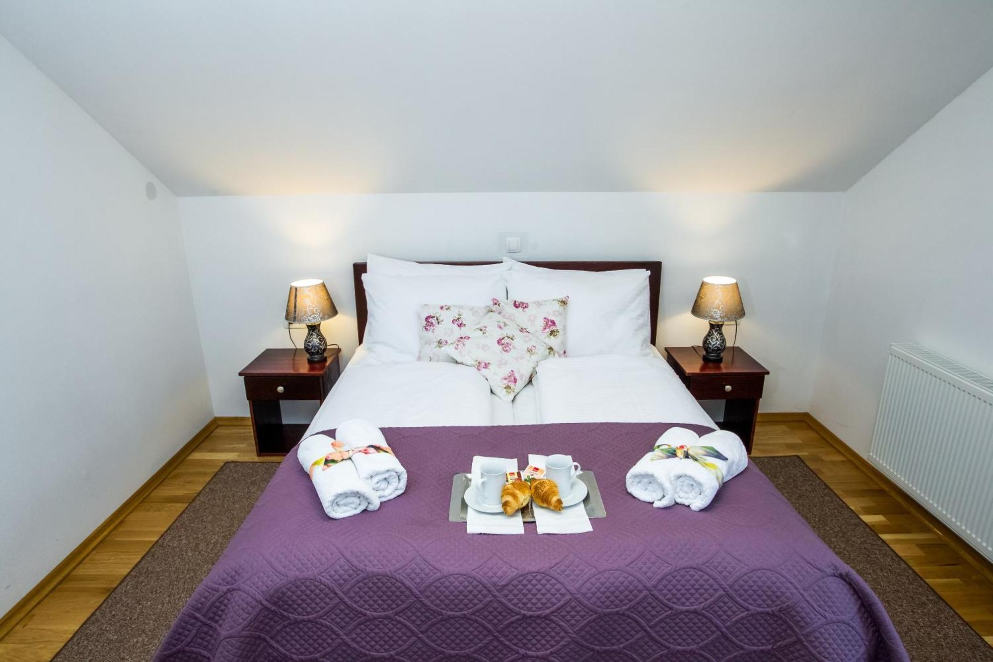 B&B Lady Of The Lake Jezerce Room photo