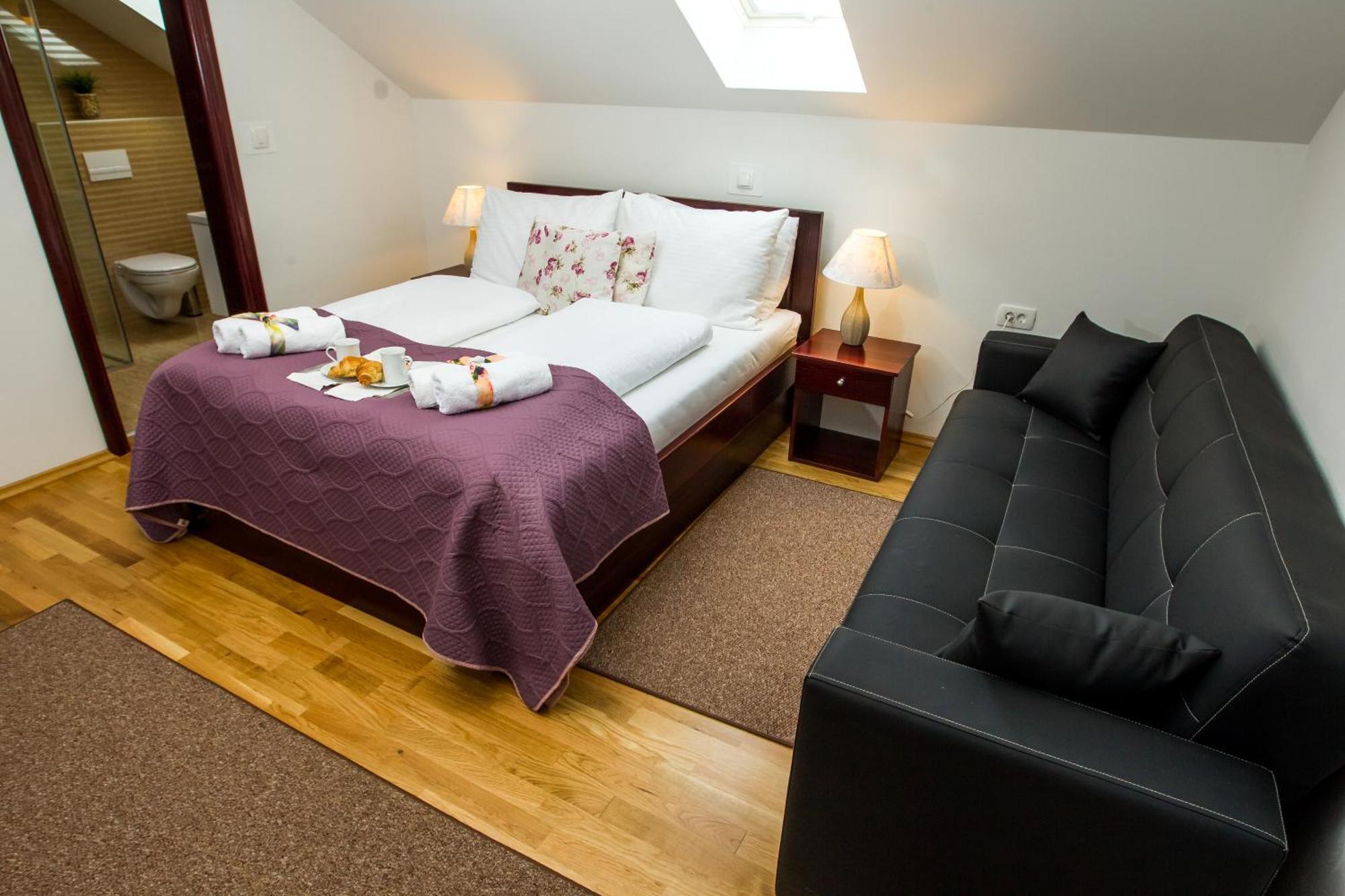 B&B Lady Of The Lake Jezerce Room photo